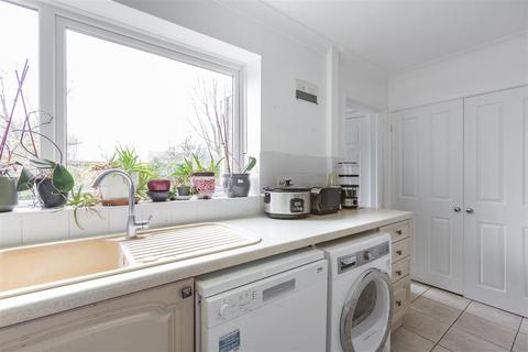 34 Caling Croft, New Ash Green, Longfield, DA3 8PX