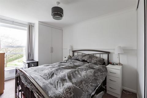 34 Caling Croft, New Ash Green, Longfield, DA3 8PX