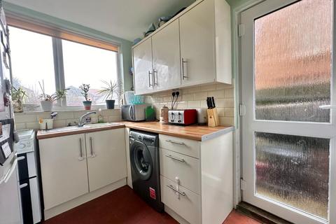 84 Norton Road, Northampton, NN2 7TN