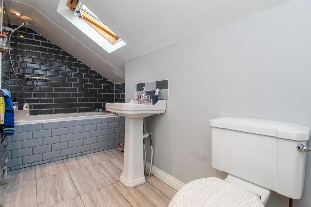 En suite bathroom/w.c.