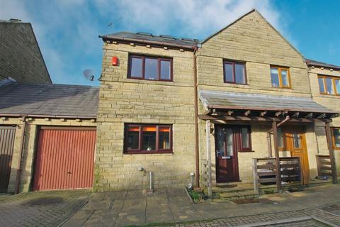 4 bedroom semi-detached house for sale, Dene Royd Court, Stainland, Halifax