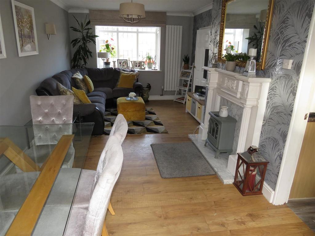 East Meadway, Birmingham B33 2 bed terraced house for sale £190,000