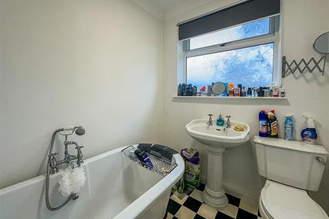 3 Ashdene Garth, Crofton, Wakefield, WF4 1PH
