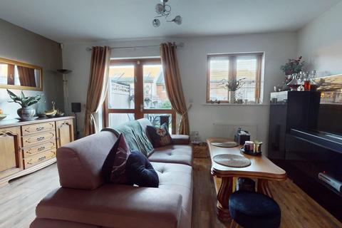 3 bedroom terraced house for sale, Raleigh Close, Gravesend