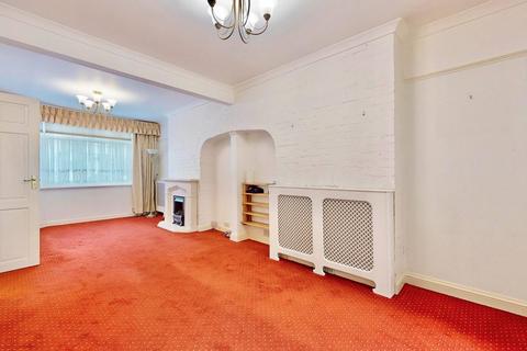26 Gresham Drive, Romford, RM6 4TS
