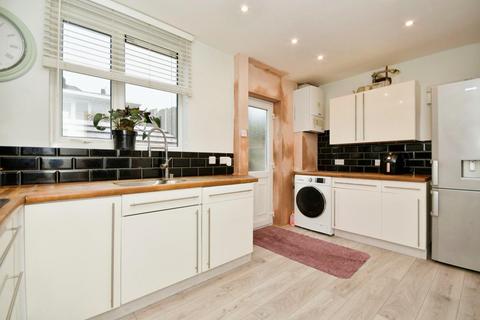5 Adlington Crescent, Sheffield, S5 8BP