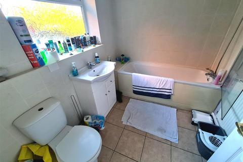 59 Grove Road, Nuneaton, CV10 8JS