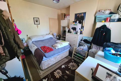 59 Grove Road, Nuneaton, CV10 8JS