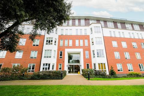 1 bedroom apartment for sale, Eaton Court, High Road, South Woodford