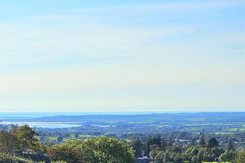 2 bedroom property for sale, Llanrug, Caernarfon