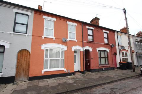 4 bedroom terraced house for sale, Gibbons Road, Bedford, MK40