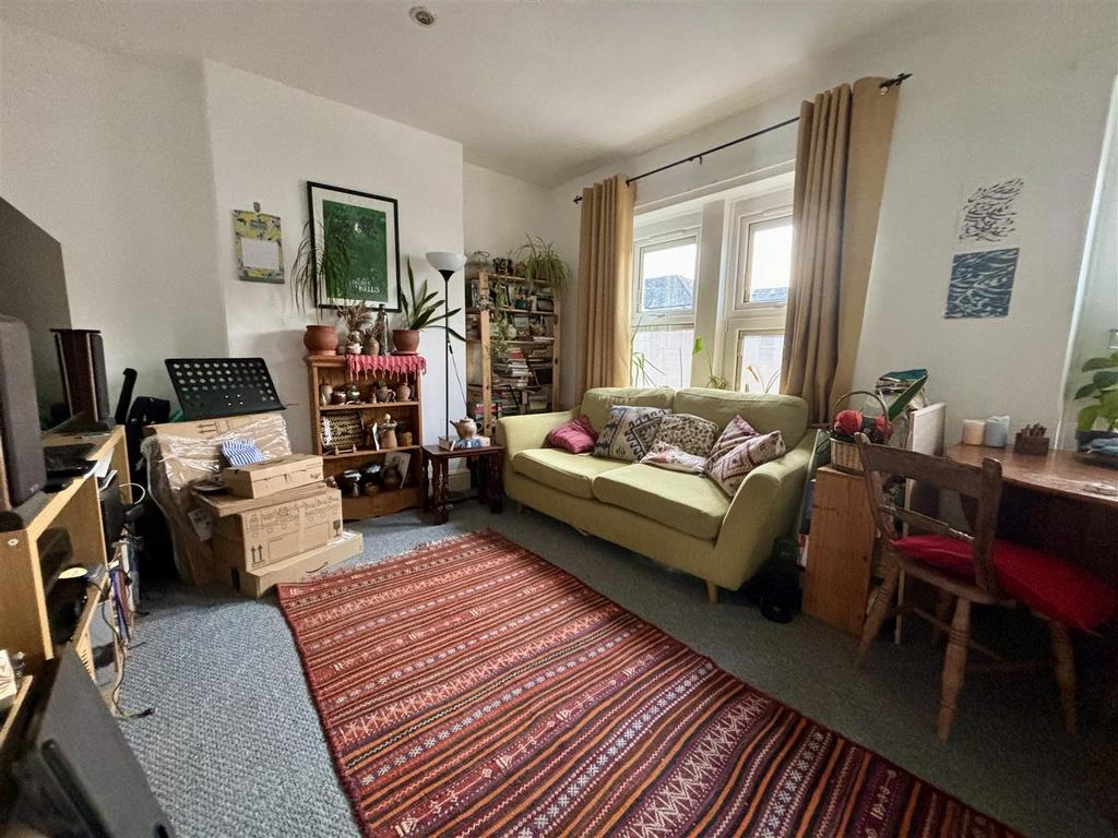 Cathays, Cardiff 1 bed apartment to rent £765 pcm (£177 pw)