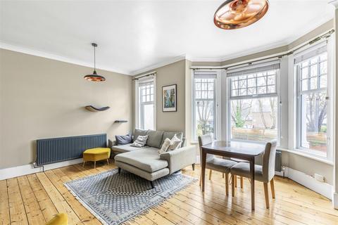 2 bedroom flat for sale, Upper Richmond Road West, East Sheen, SW14