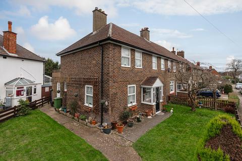 12 Castle Road, Epsom, KT18 7NZ