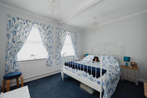 12 Castle Road, Epsom, KT18 7NZ