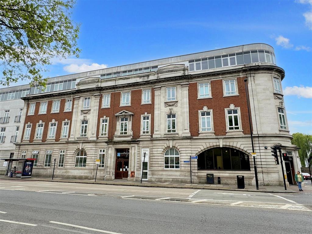 Romford Road, Stratford 1 bed apartment for sale £254,000