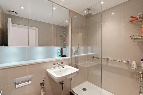 Flat 122, Tennyson Apartments, 1 Saffron Central Square, Croydon, CR0 2FX