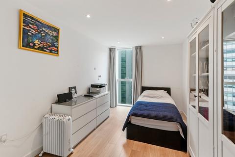 Flat 122, Tennyson Apartments, 1 Saffron Central Square, Croydon, CR0 2FX