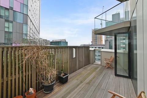 Flat 122, Tennyson Apartments, 1 Saffron Central Square, Croydon, CR0 2FX