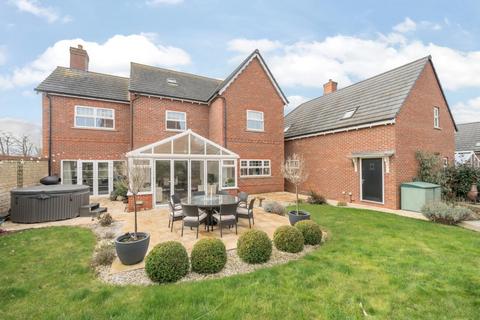 26 Esingdon Drive, Thame, OX9 3DS