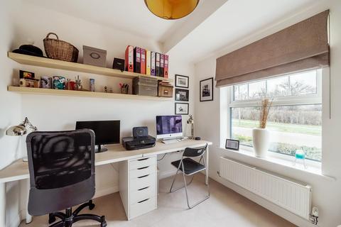 26 Esingdon Drive, Thame, OX9 3DS