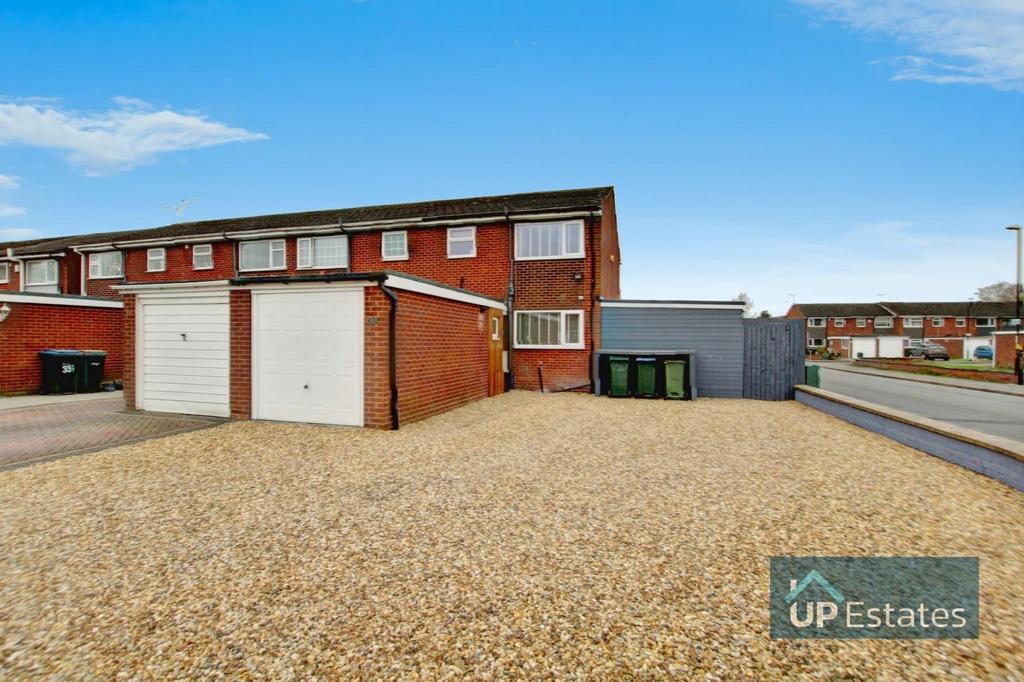 Manfield Avenue, Walsgrave, Coventry 3 bed end of terrace house for