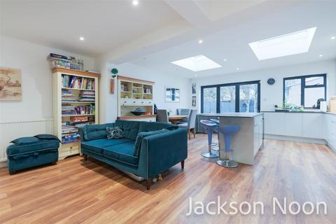 48 Oakhurst Road, Epsom, KT19 9SF
