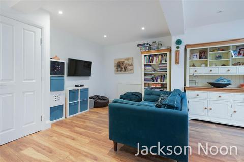 48 Oakhurst Road, Epsom, KT19 9SF