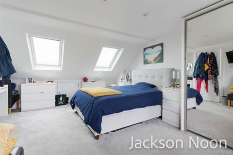 48 Oakhurst Road, Epsom, KT19 9SF