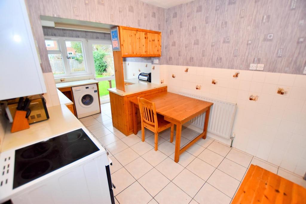 Colina Close, Weeford Estate, Coventry NO ONWARD CHAIN 2 bed bungalow