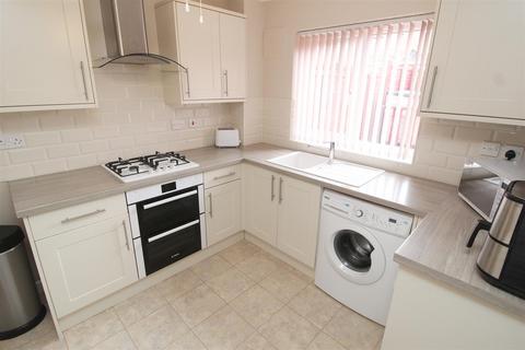 3 bedroom terraced house for sale - Sutherland Grove, Bletchley, Milton Keynes