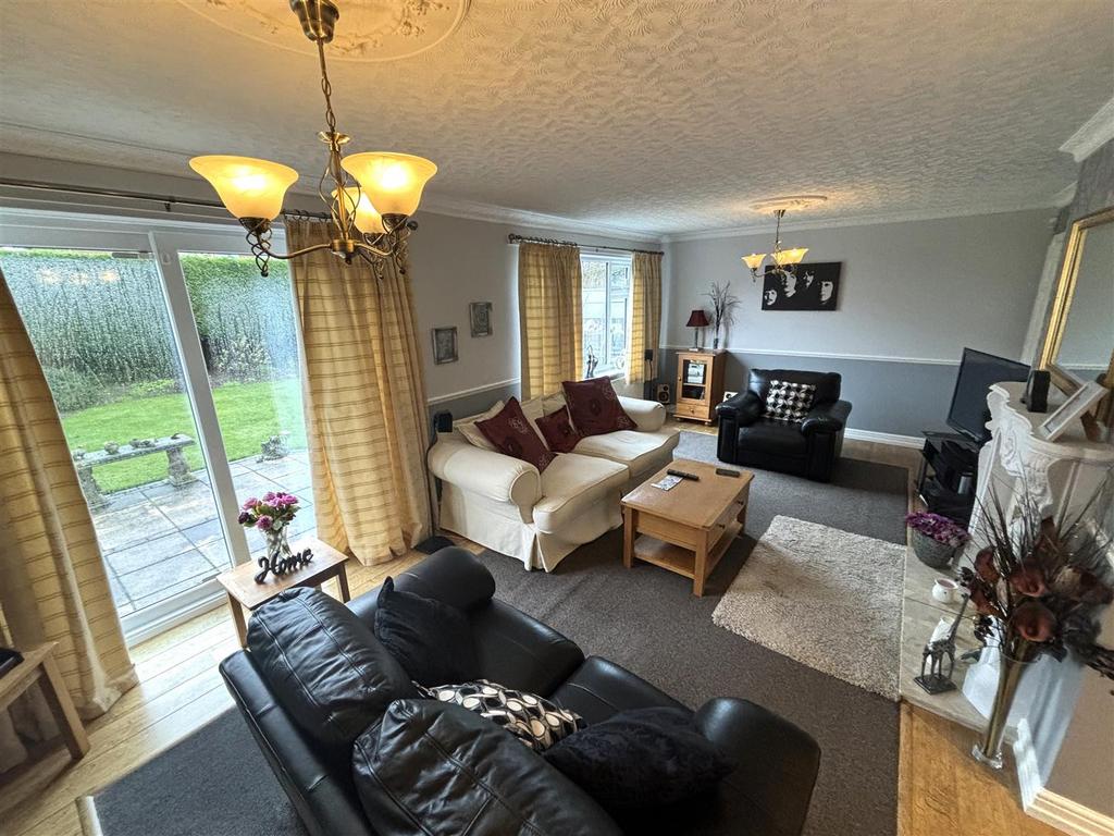 Wessex Drive, Leicester 3 bed detached bungalow for sale £315,000