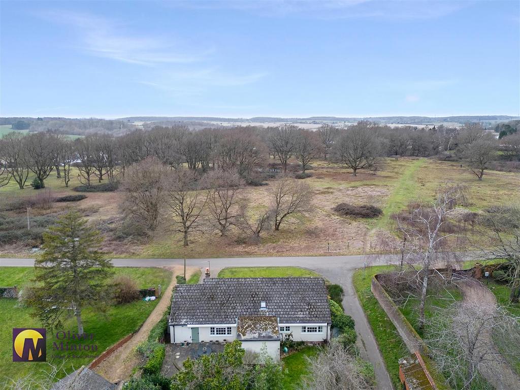 SUPERB CHAIN FREE BUNGALOW Patmore Heath, Albury, Herts 2 bed