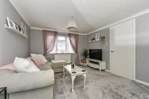 3 bedroom terraced house for sale, Springfield Close, Andover
