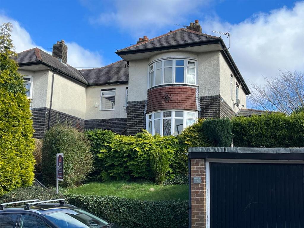 Mottram Old Road, Stalybridge SK15 3 bed semidetached house for sale £425,000