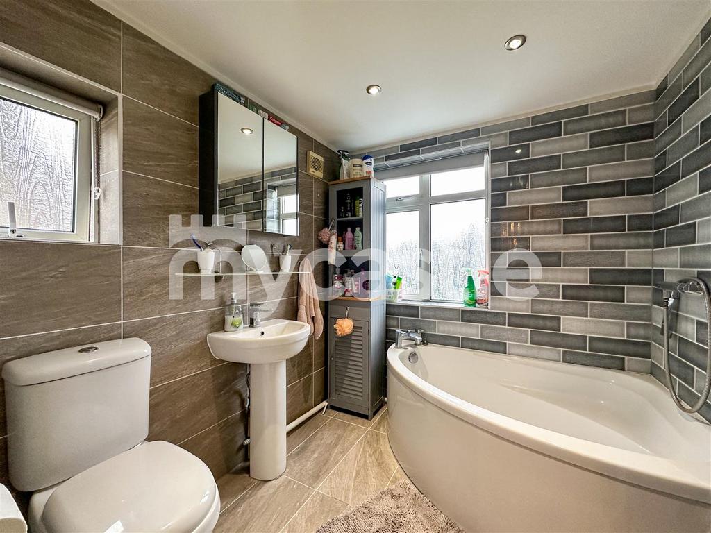 Photos   73 Harefield Road, Uxbridge, UB8 1 PJ 14.J