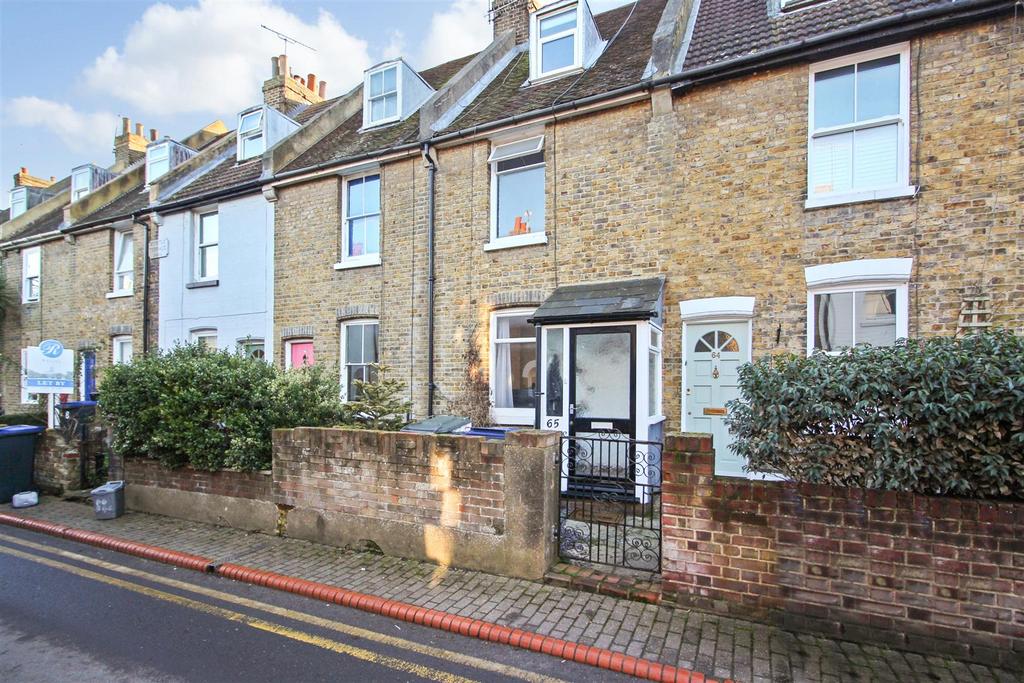 Black Griffin Lane, Canterbury 4 bed detached house £1,660 pcm (£383 pw)