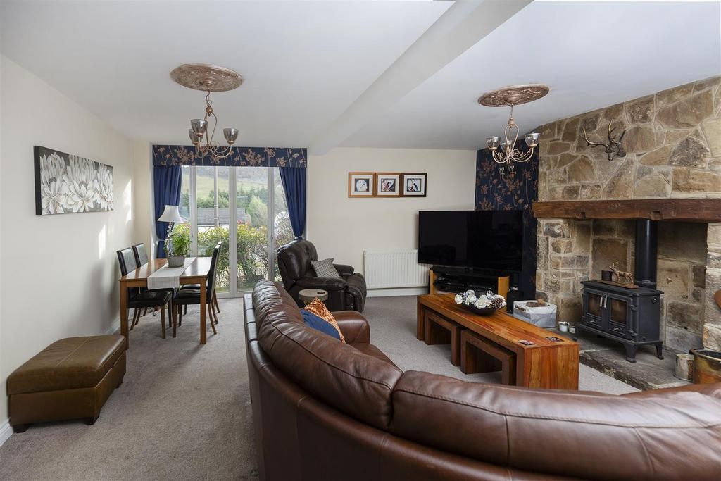 New Hey Road, Outlane, Huddersfield 4 bed barn conversion for sale £