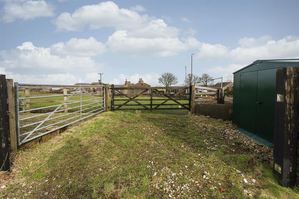 Bramleys Estate Agents - Outlane - New Hey Barn (6