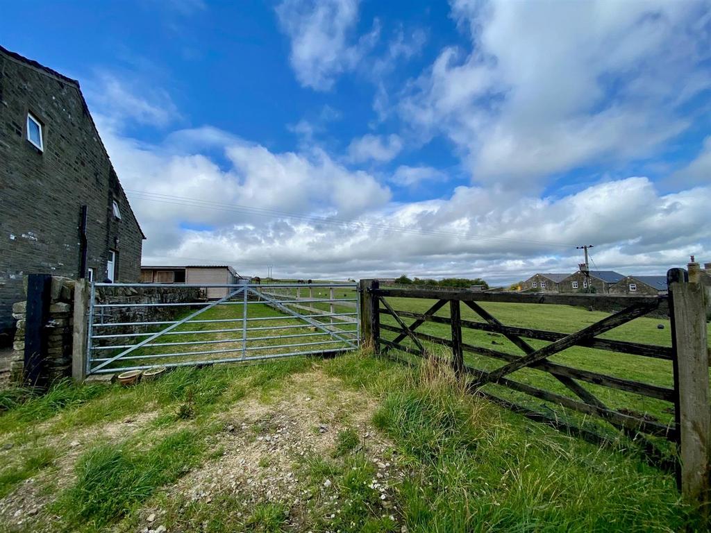 Bramleys Estate Agents - Outlane - New Hey Barn (1