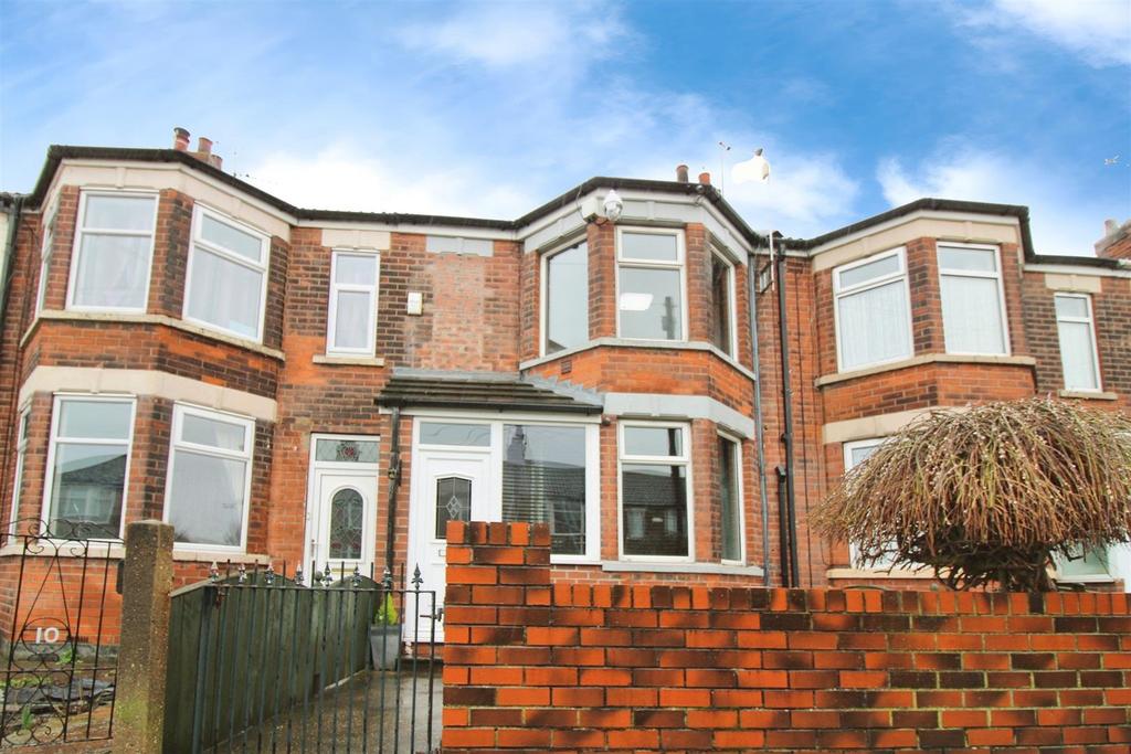 Lamorna Avenue, Hull 3 bed terraced house for sale £150,000