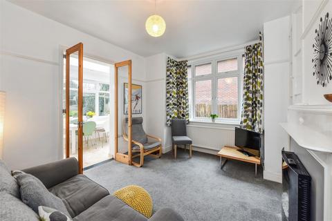 70 Bowes Hill, Rowland's Castle, PO9 6BS