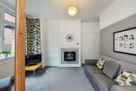 70 Bowes Hill, Rowland's Castle, PO9 6BS