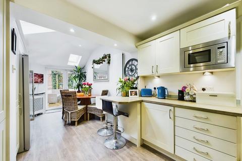 20 Botley Road, West End, Southampton, SO30 3HA