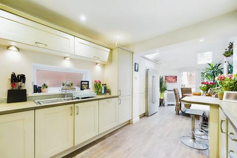 20 Botley Road, West End, Southampton, SO30 3HA