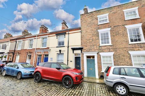 3 bedroom terraced house for sale, Highgate, Beverley