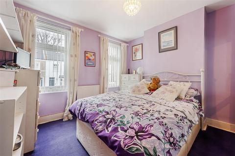 11 Alfred Road, London, SE25 5LE