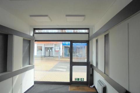 Shop to rent, Outram Street, Sutton-In-Ashfield