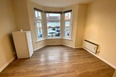 1 bedroom flat for sale, St. Mary's Road, London