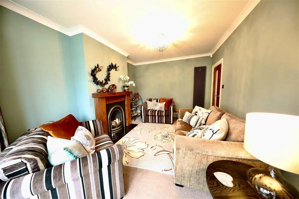 Fairfax Avenue, Hull 3 bed semidetached house for sale £280,000